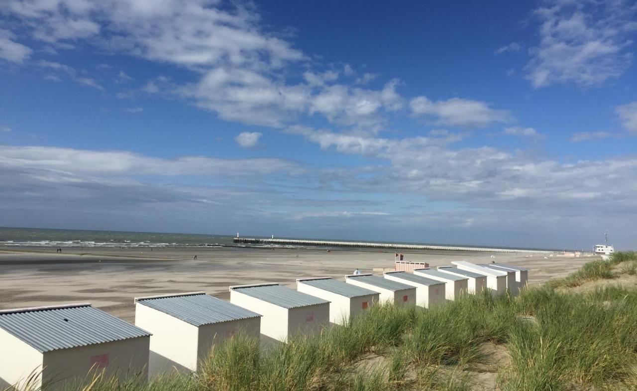 Penthousestudio Gaudi Met Zonneterras En Zicht Op Zee Apartment Nieuwpoort Exterior photo